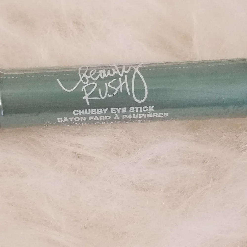 🆕 SEALED 🆕️ Victoria's Secret Beauty Rush Chubby Eye Stick